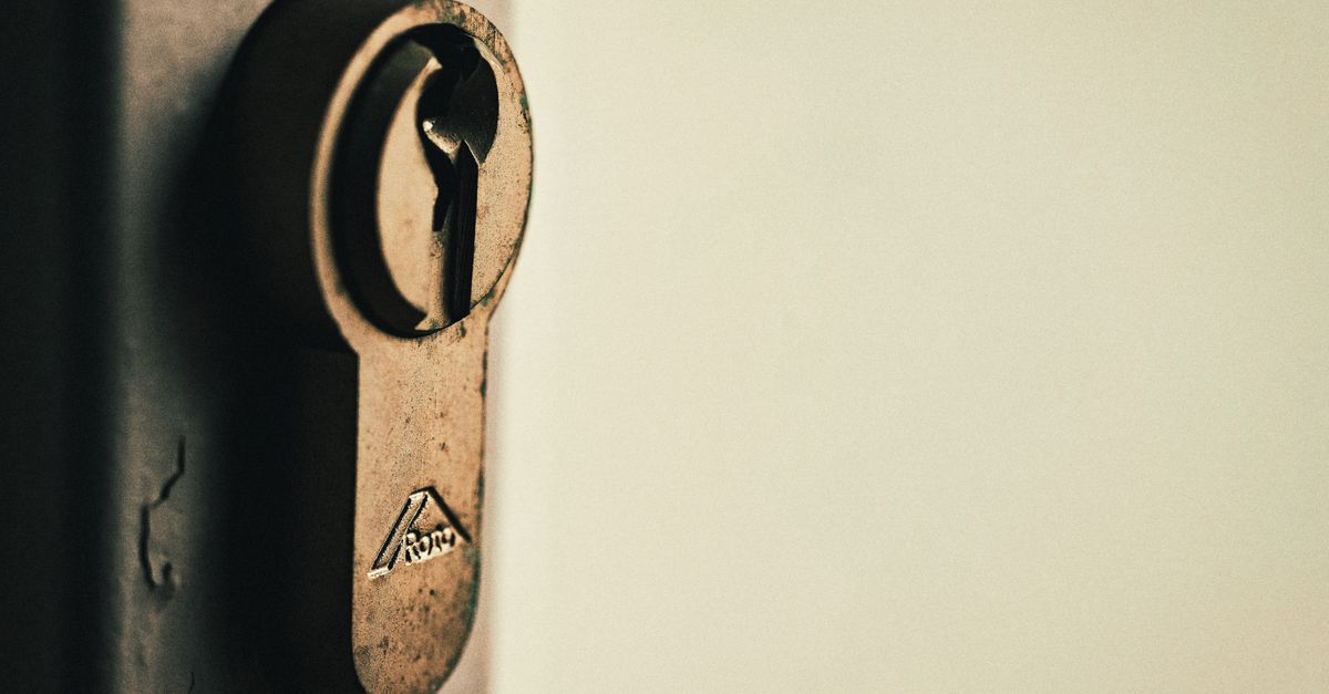 Commercial Window Lock Installation: Storefronts, Offices, and Multi-Unit Buildings — Wappingers Falls Locksmith